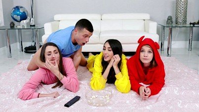 מסיבת שינה תרדמת בלילה